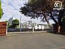 周辺：徒歩11分。【藤沢小学校】15クラス 児童数:393人 820m