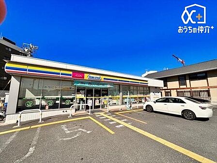 ミニストップ富士見鶴瀬東店 徒歩4分。営業時間24時間 270m