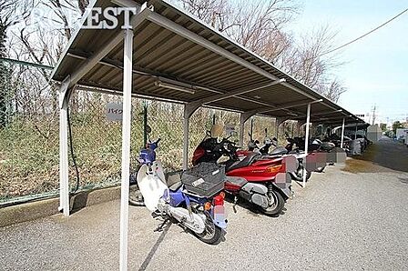バイク置き場の様子です。