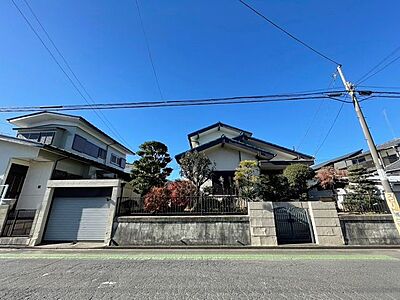 外観：JR武蔵野線「東所沢」駅まで徒歩13分。落ちつた住環境。「建築条件なし」でお好きなハウスメーカー・工務店で建築できます。