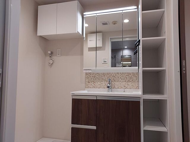 洗面 メゾンヴェール幡ヶ谷 1階/-