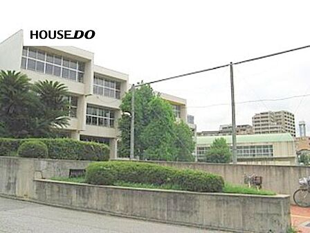 新田小学校 630m