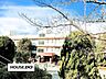 周辺：西小学校1984年創立の学校で、緑豊かな住宅街に位置し、自然に恵まれた落ち着いた教育環境が特徴です。 1480m