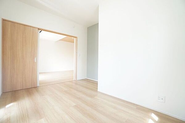 洋室を拡大表示