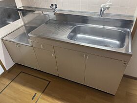 クレストヨコセキ