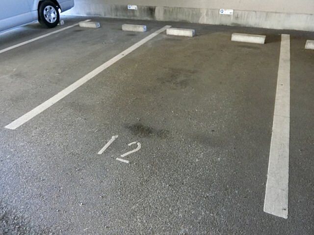 22 / 25