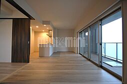 レーベン松山一番町 THE TOWER 1105 11階3LDKのリビング/ダイニング