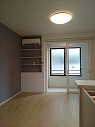 オ・ブーシュ道後II 1階ワンルームのリビング/ダイニング