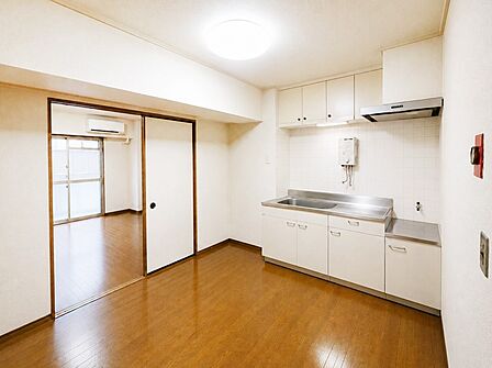 内装「無料オンライン相談」受付中!賑やかな笑い声で包まれる憩いの空間になりそうですね!
