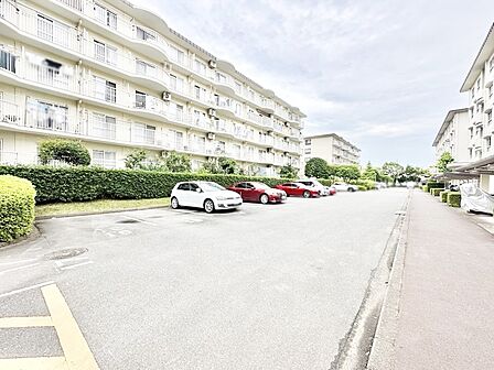 外観「無料オンライン相談」受付中!敷地内に駐車場施設