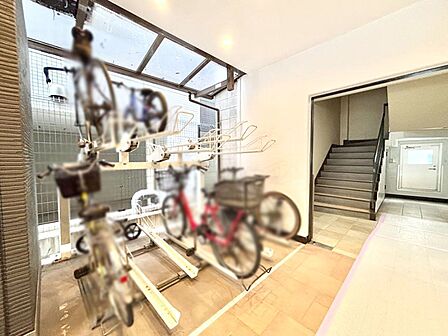 外観「無料オンライン相談」受付中!自転車置き場