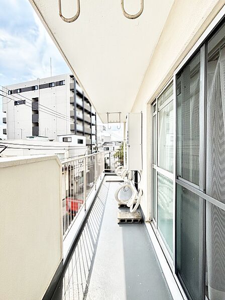内装「無料オンライン相談」受付中！お部屋に開放感と採光をプラスしてくれるバルコニー