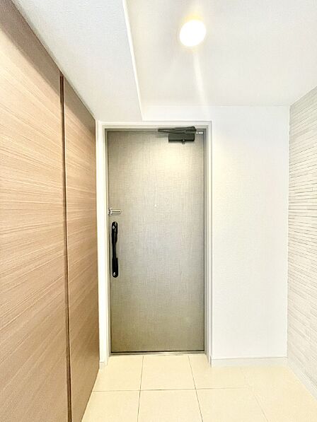 内装「無料オンライン相談」受付中!家族の帰宅やお客様をあたたかく迎える玄関
