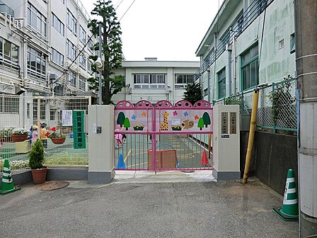 幼稚園・保育園 350m 戸塚第一幼稚園