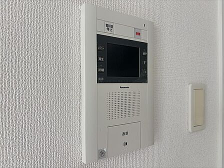 設備「無料オンライン相談」受付中!訪問者が一目でわかる安心のTVモニター付きインターホン。