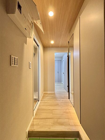 内装「無料オンライン相談」受付中!家族の帰宅やお客様をあたたかく迎える玄関