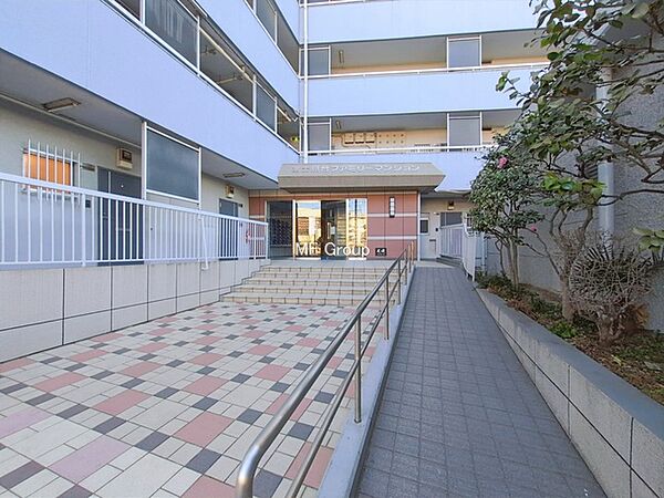 エントランスを拡大表示