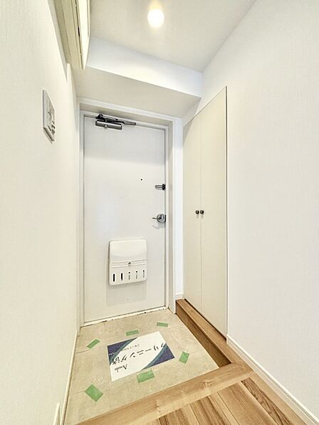 家族の帰宅やお客様をあたたかく迎える玄関  