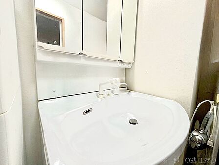 清潔感ある洗面化粧室で朝の身支度も快適 ※一部CG加工あり