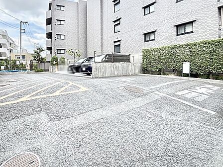 外観「無料オンライン相談」受付中!駐車場(空き状況は都度ご確認ください)