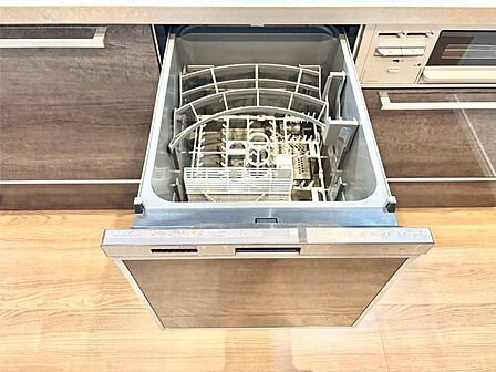 面倒なお片づけは食洗機にお任せ!家事の負担が減って、時間にも気持ちにもゆとりができます。