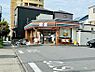 周辺：コンビニ 200m セブン-イレブン 足立東綾瀬店