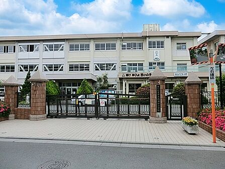 小学校 1000m さいたま市立西浦和小学校