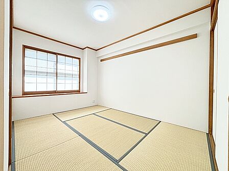 リビング隣接の和室は毎日の暮らしに癒しと安らぎをもたらしてくれます  