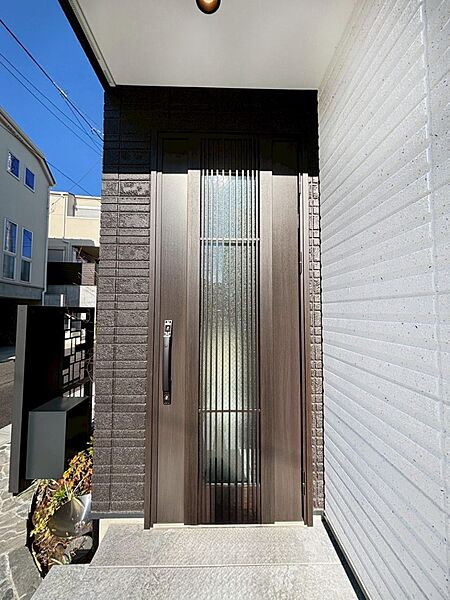 玄関を拡大表示