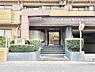 エントランス：外観 綺麗なエントランスは、居住者を優しく迎えいれてくれます  