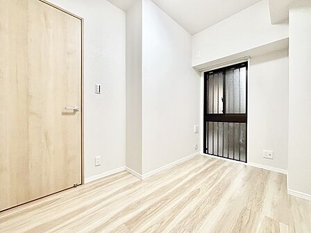 内装「無料オンライン相談」受付中!ナチュラルなフローリングでインテリアもマッチ。