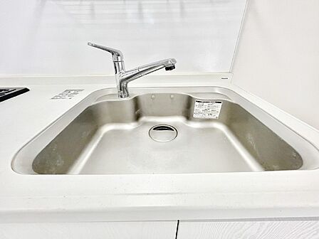 広々としたシンクでお料理やお皿洗いもラクラク快適に!
