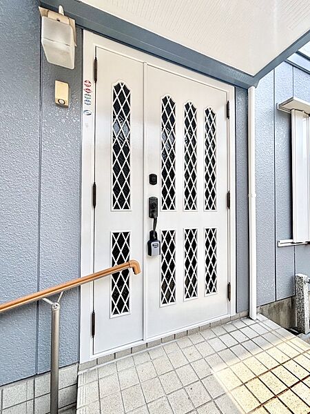玄関を拡大表示