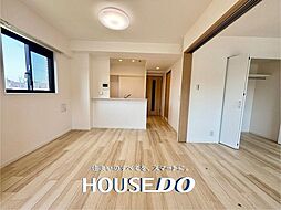 フローレンスパレス生田 3LDKのリビング/ダイニング