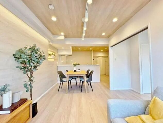 リビング/ダイニング ロイヤルパレス板橋 3階/204