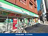 周辺：ファミリーマート 鶴橋駅前店 680m