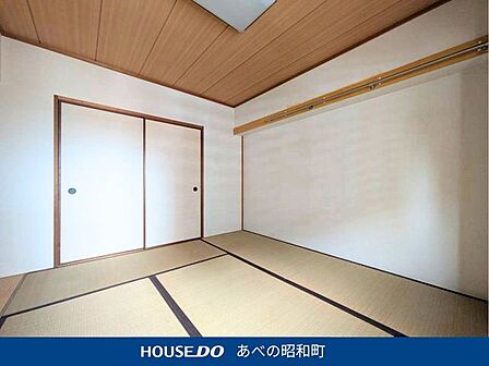 <和室>押入れがあるので、室内は広々と使っていただけます!