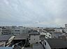 バルコニー：優しく迎えてくれる豊かな自然。四季の移り変わりを感じる心地よい場所となりそうです。