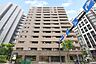 外観：道路側から見たマンション外観です。