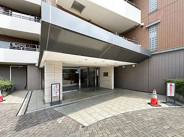 エントランスを拡大表示