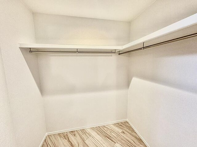 収納 都営大江戸線 東新宿駅 徒歩4分