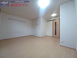 モナール80 1階ワンルームのリビング/ダイニング