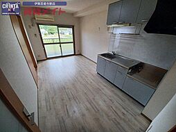 フラット立石C棟（伊賀市別府） 3階2DKのリビング/ダイニング