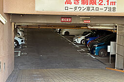 敷地内駐車場・駐輪場を備えた充実の共用施設