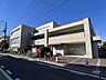 周辺：宮前図書館の外観
