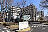 周辺：東京都立松沢病院の外観