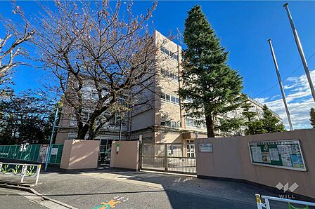 高井戸東小学校[公立]の外観