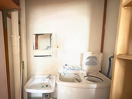 水回りが近くに揃っているため家事動線良好です