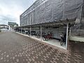 屋根付きの駐輪...