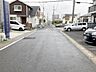 外観：前面道路含む現地写真